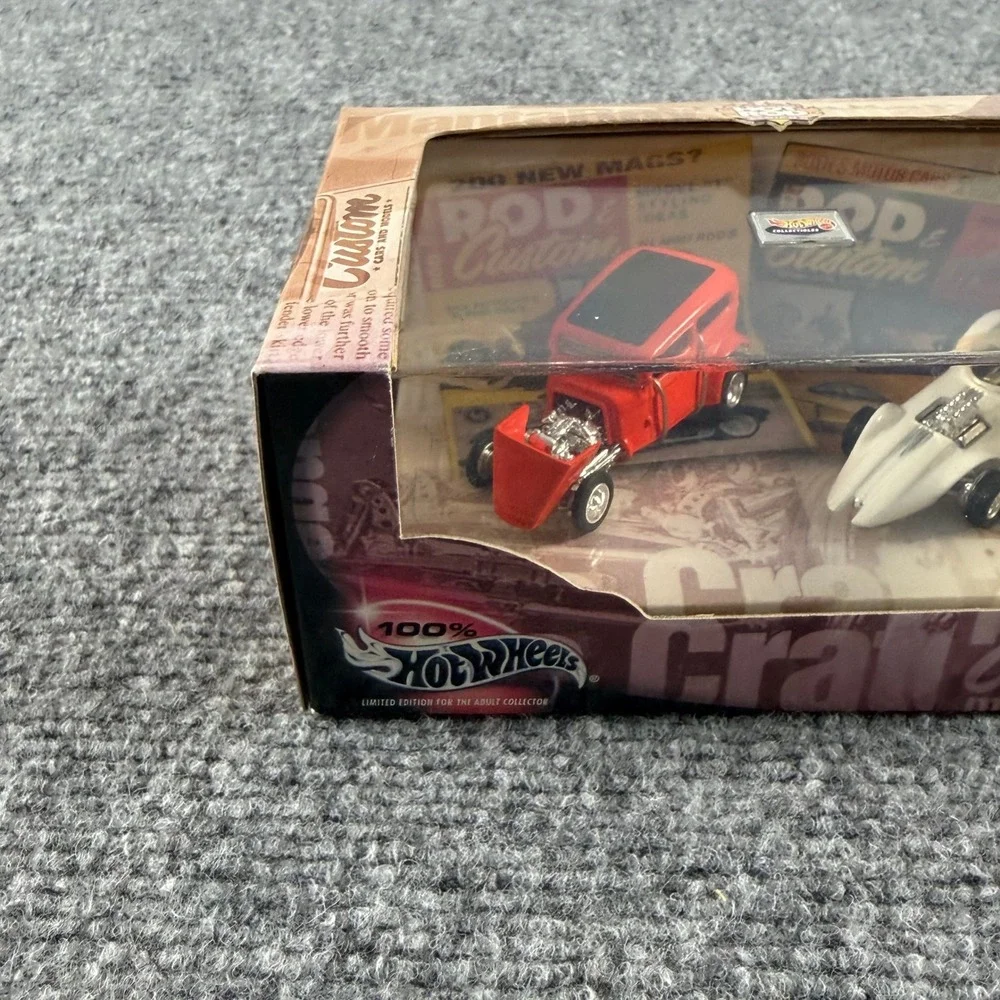 Hot Wheels Rod & Custom 2 Car Set Orange White Manta Ray Orange Crate